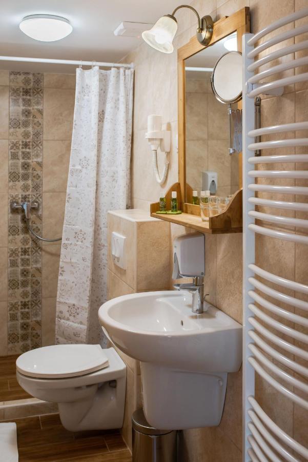 Bed and Breakfast Szent Gellert Borhaz Es Vendegfogado Makó Exterior foto
